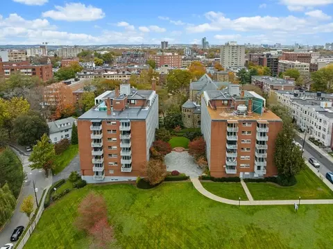 80 Park St #44, Brookline, MA 02446