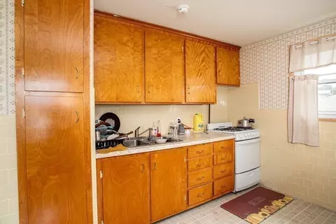 326 Brayton Ave, Fall River, MA 02721 photo 20