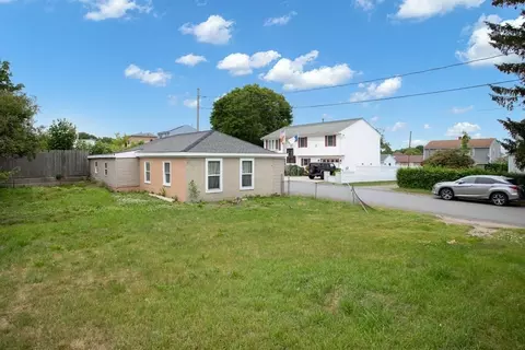326 Brayton Ave, Fall River, MA 02721 photo 9