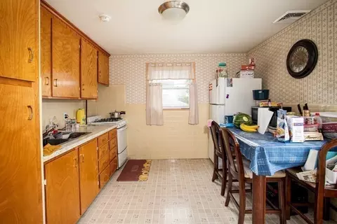 326 Brayton Ave, Fall River, MA 02721 photo 19