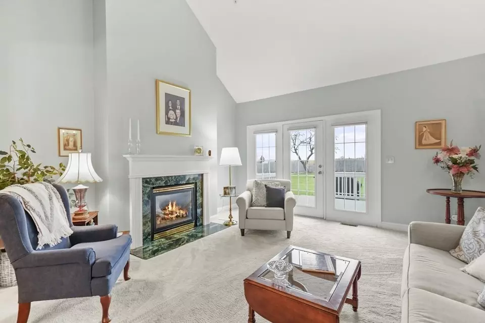 71 Orchard Meadow Dr 71, Shrewsbury, MA 01545 37 Photos Movoto