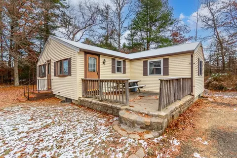 910 County Rd, Wareham, MA 02576 photo 2