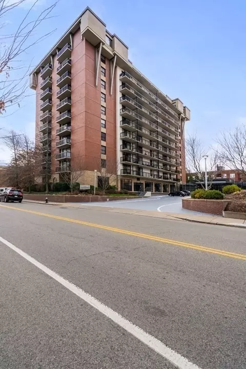 60 Longwood Ave #310, Brookline, MA 02446