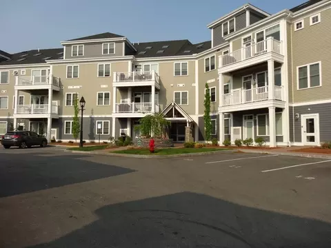 16 Taylor Dr #2009, Reading, MA 01867