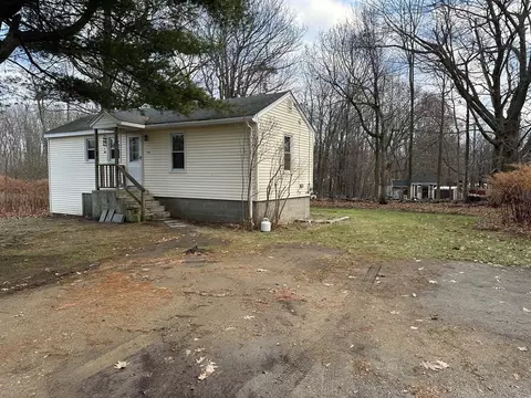 57 Maple Ave # C, Rutland, MA 01543