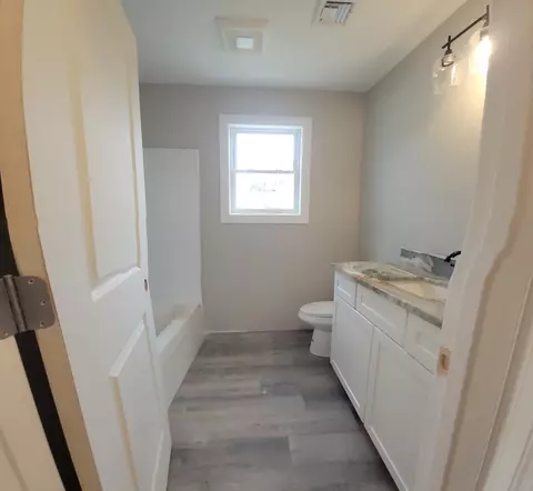 18 Harding St, Chicopee, MA 01013 photo 15