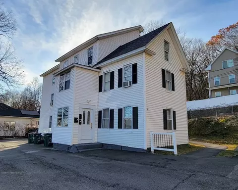12 Foster St, Fitchburg, MA 01420
