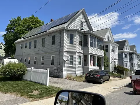 18 Saratoga St, Lowell, MA 01852