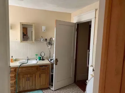 523 Boston Rd, Springfield, MA 01109 photo 10