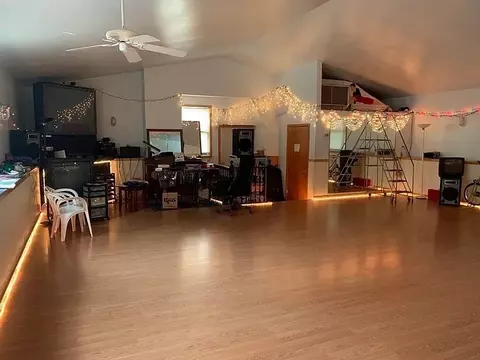 523 Boston Rd, Springfield, MA 01109 photo 6