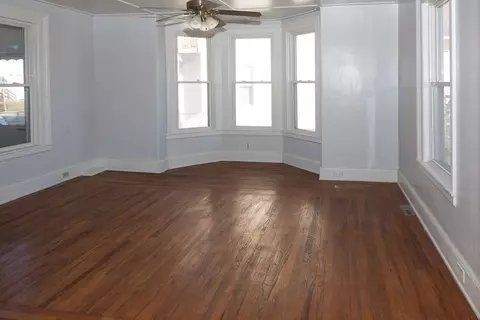 51 Spring St, West Springfield, MA 01089 photo 9