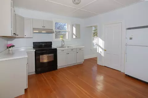 51 Spring St, West Springfield, MA 01089 photo 10