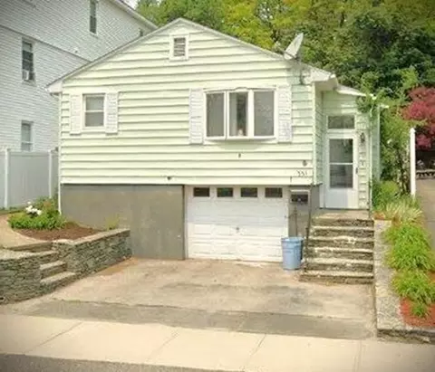 331 Hamilton St, Worcester, MA 01604