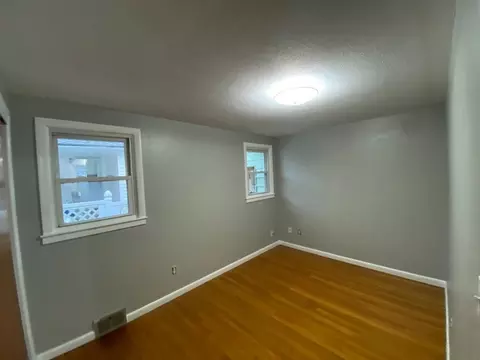 331 Hamilton St, Worcester, MA 01604 photo 3