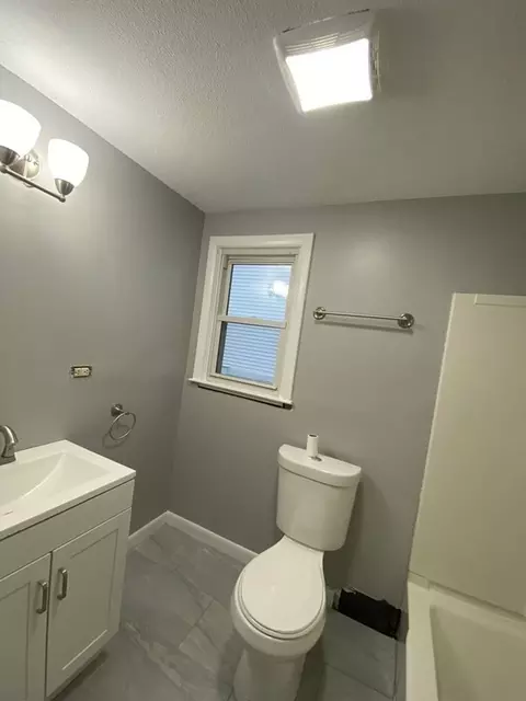 331 Hamilton St, Worcester, MA 01604 photo 4