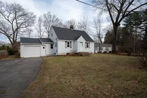 16 Overlook Ave, Shrewsbury, MA 01545