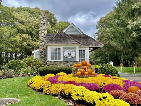 44 Wildflower Ln #44, Yarmouth, MA 02675