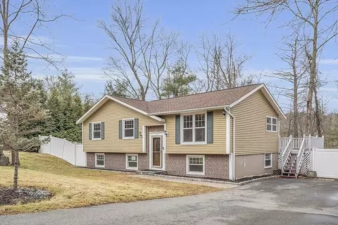 23 Charles St, Georgetown, MA 01833