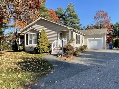 1008 Pheasant Ln, Middleboro, MA 02346