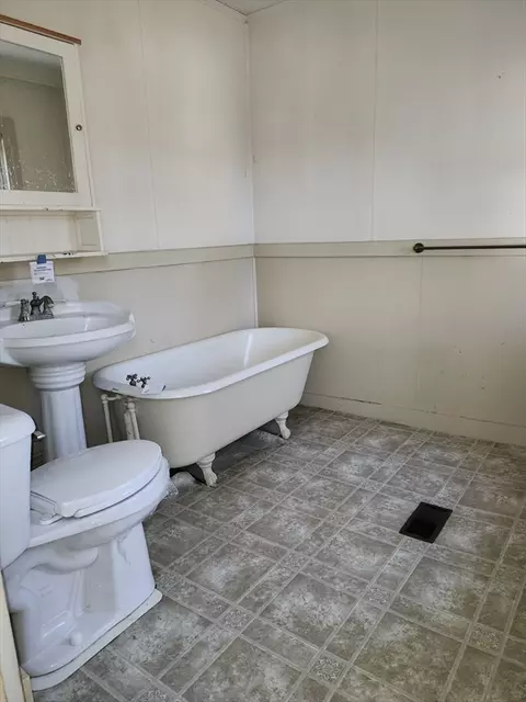 Bath - 71 Kennebunk St, Athol, MA 01331 photo 3 of 3