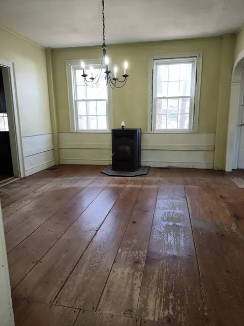 Entry Way - 71 Kennebunk St, Athol, MA 01331 photo 3 of 6