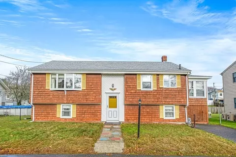 5 Laurier Rd, Salem, MA 01970