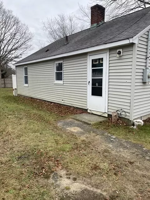 14 General Patton Dr, Hyannis, MA 02601 photo 2