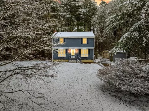20 Wareham Rd, Plymouth, MA 02360