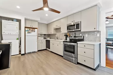 162 Main St #162, Woburn, MA 01801