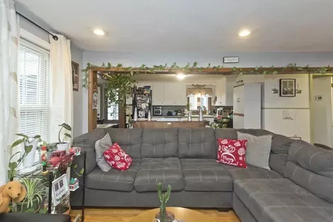 193 Corona St, Springfield, MA 01104 photo 6