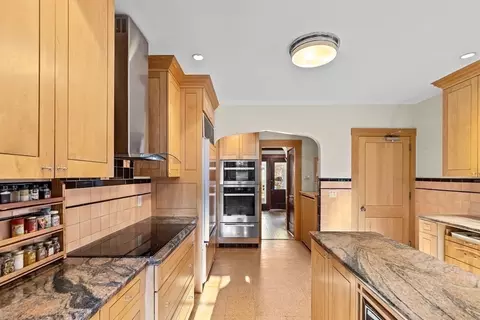 72 Salisbury Rd, Brookline, MA 02445 photo 8