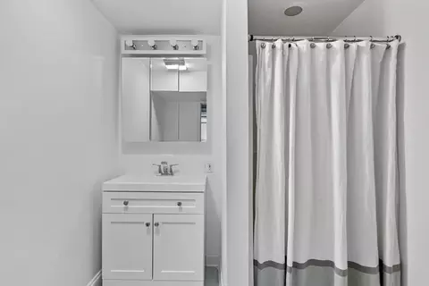 72 Salisbury Rd, Brookline, MA 02445 photo 31