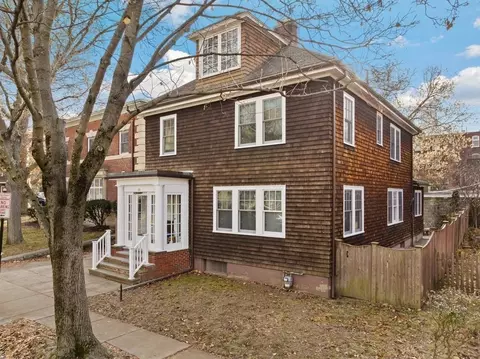 72 Salisbury Rd, Brookline, MA 02445 photo 3