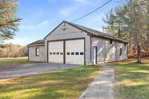 Exterior - 312 Main St, Acushnet, MA 02743 photo 3 of 11