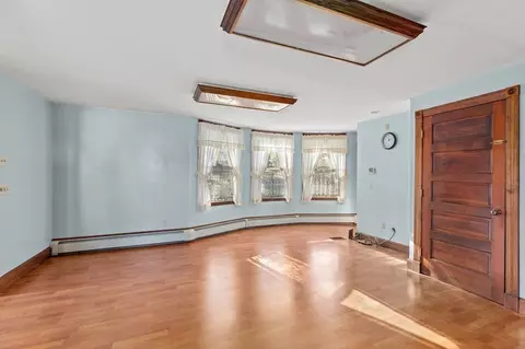 Living - 312 Main St, Acushnet, MA 02743 photo 1 of 3