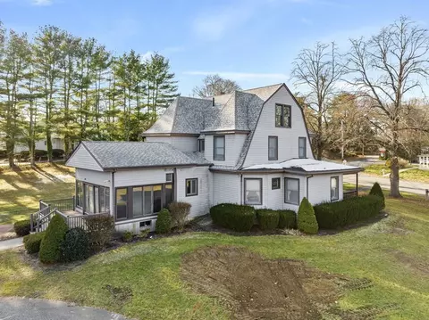 Exterior - 312 Main St, Acushnet, MA 02743 photo 2 of 11