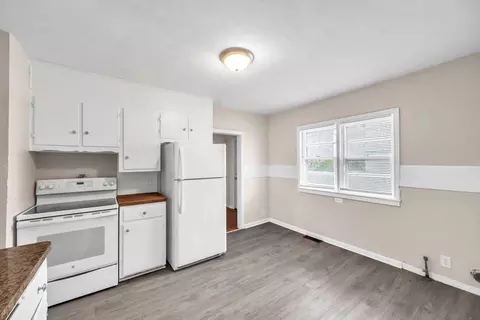 28 Burke St, Springfield, MA 01151 photo 5