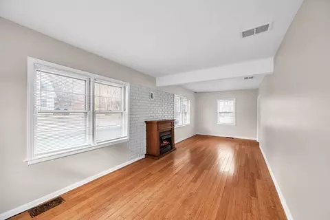 28 Burke St, Springfield, MA 01151 photo 13