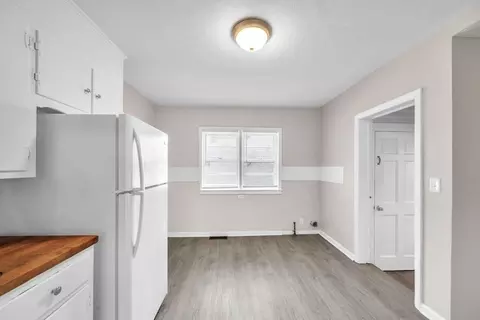 28 Burke St, Springfield, MA 01151 photo 12