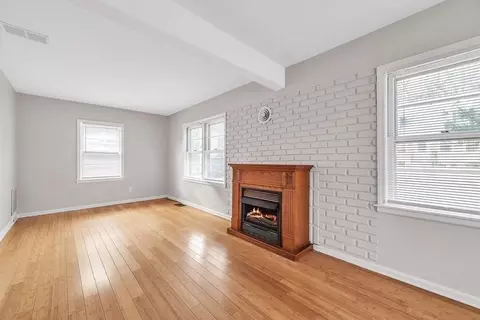 28 Burke St, Springfield, MA 01151 photo 18