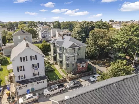 475 Tecumseh St, Fall River, MA 02721 photo 2