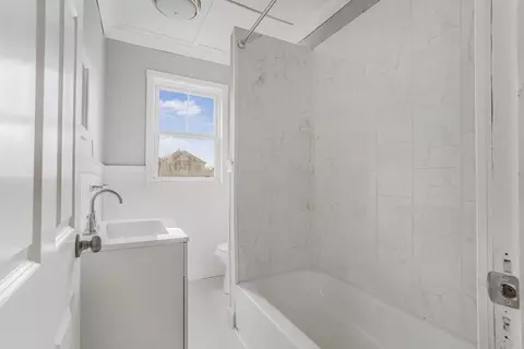 475 Tecumseh St, Fall River, MA 02721 photo 41