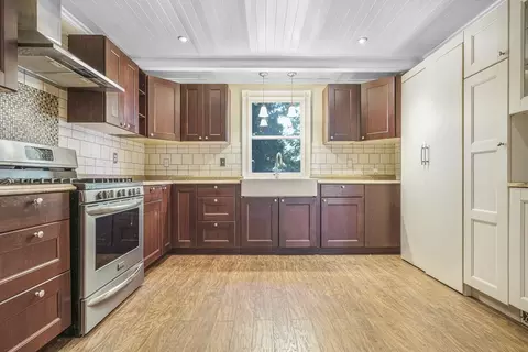 475 Tecumseh St, Fall River, MA 02721 photo 12