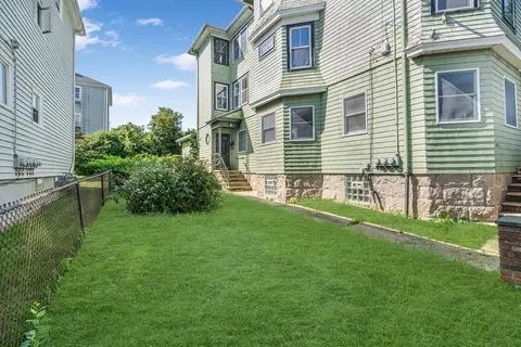 475 Tecumseh St, Fall River, MA 02721 photo 3