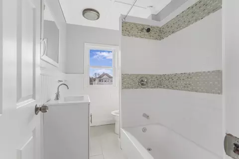 475 Tecumseh St, Fall River, MA 02721 photo 24
