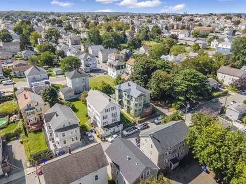 475 Tecumseh St, Fall River, MA 02721 photo 8