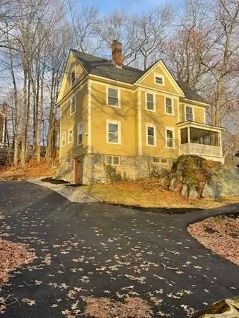 36 Cambridge St, Ayer, MA 01432