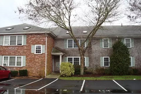 56 Center St #1-03, Dennis, MA 02660