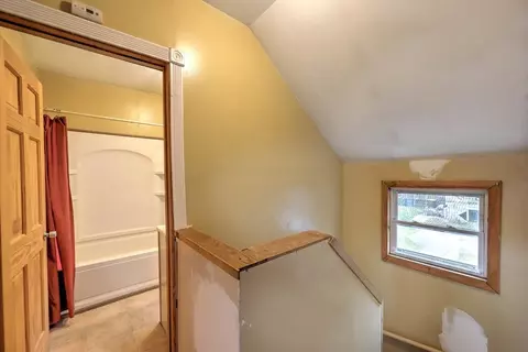 40 Meeson St, Fall River, MA 02724 photo 27