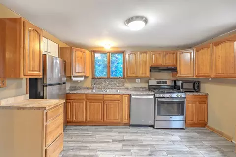 40 Meeson St, Fall River, MA 02724 photo 14